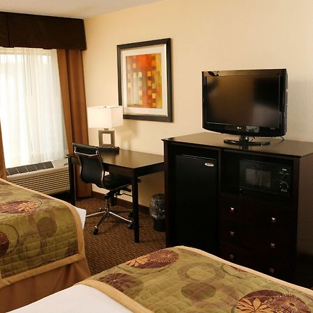 Best Western Plus Goldsboro Buitenkant foto